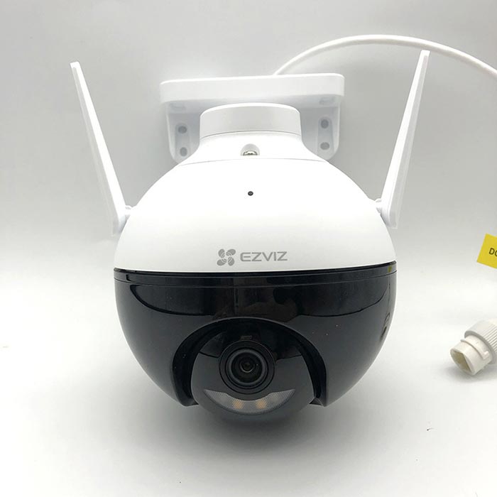 Camera IP Wifi quay quét EZVIZ C8W 4MP 2